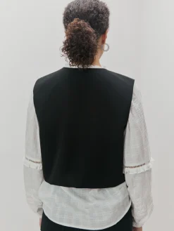 Encuentro Moda CHALECO BORDADO
